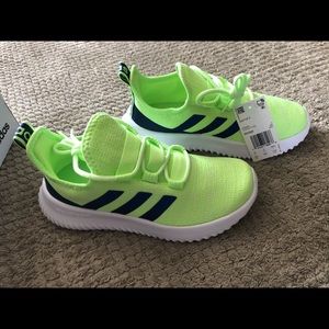 NWT Adidas Kaptir K running shoes